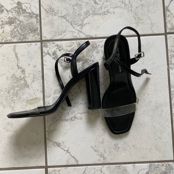 BCBG • Black Heels - Picture 1 of 1